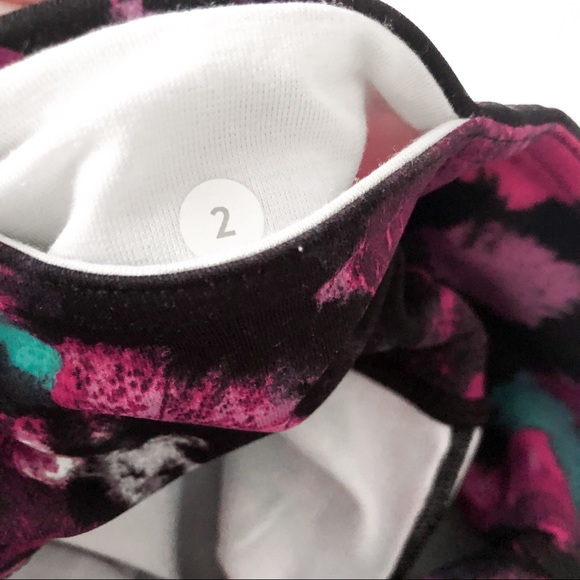 Lululemon Crop Leggings - Midnight Bloom Floral - Picture 3 of 4